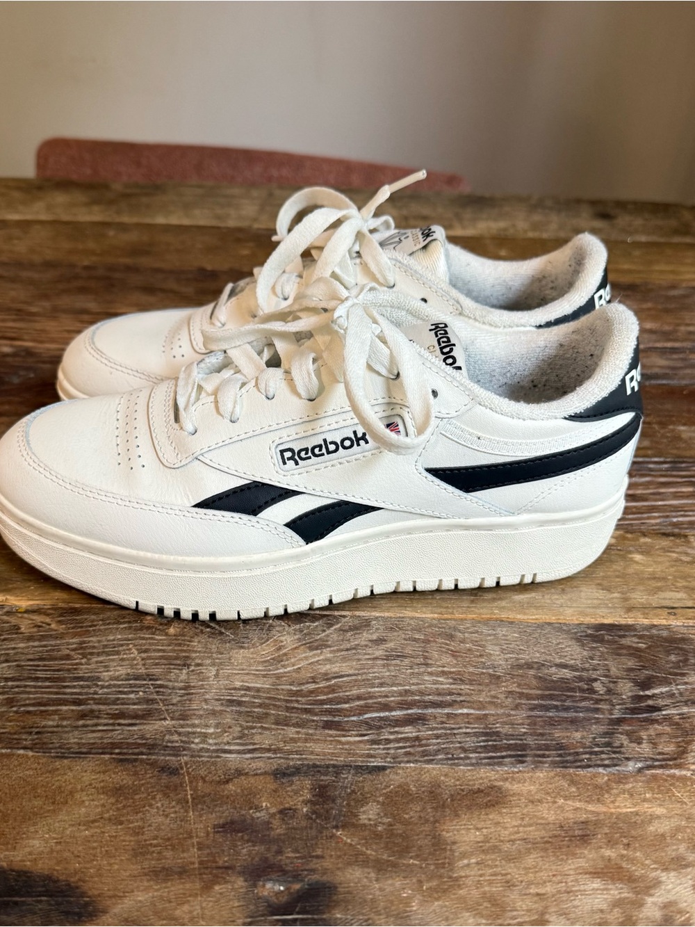 Reebok Arizona Sneakers in Black & Cream